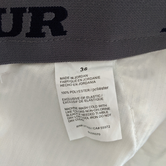 NWOT PGA Tour Floral Casual Shorts - Sz 36 - Picture 4 of 4